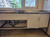 Rvs trespa werkmeubel met spoelgedeelte (reeds gedemonteerd) - afbeelding 2 van  9