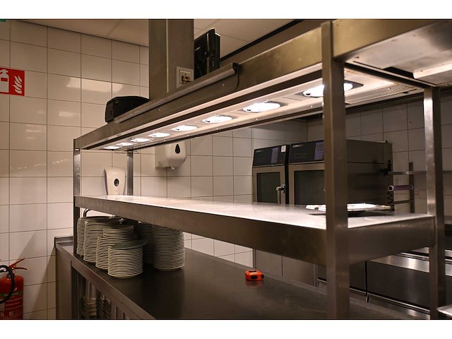 Rvs uitgiftemeubel met qvr 2 x 2-delige rvs warmtebrug en spoelmeubel - afbeelding 9 van  13