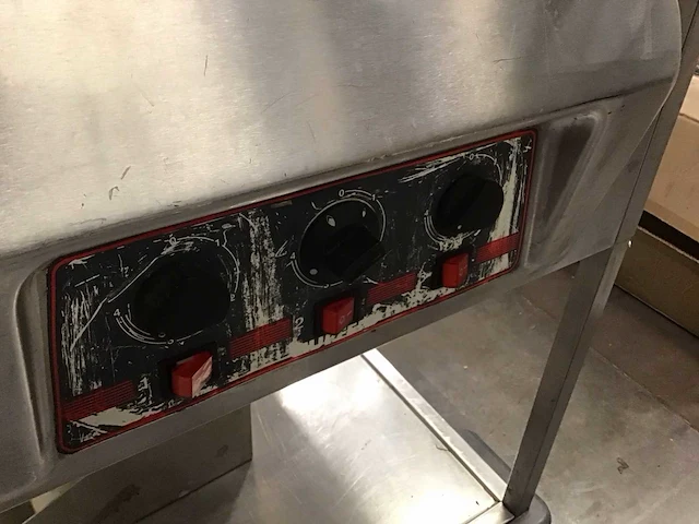 Rvs verrijdbare bain-marie met elektrische friteuses - afbeelding 4 van  4