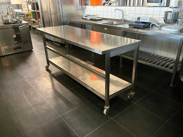 Rvs verrijdbare tafel - afbeelding 2 van  8