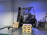 Rvs vrachtwagen en heftruck model - afbeelding 1 van  3