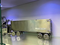 Rvs vrachtwagen en heftruck model - afbeelding 3 van  3