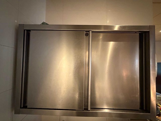 Rvs wand schuifdeurkast - afbeelding 2 van  4