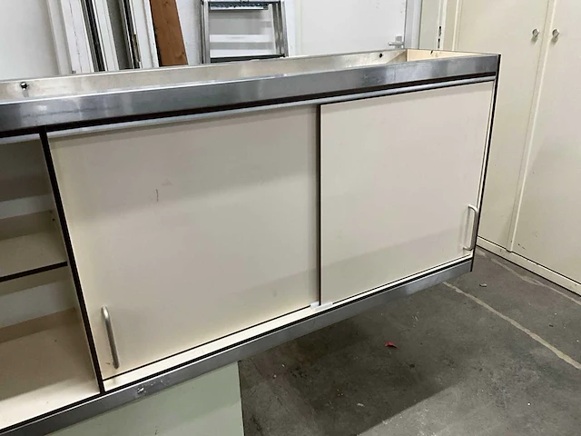Rvs wandkast - afbeelding 8 van  8