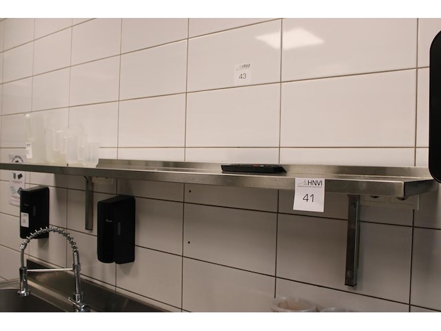 Rvs wandschap, afm. 160 x 30 cm. - afbeelding 2 van  2