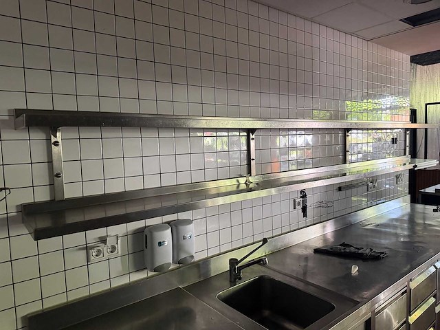 Rvs wandschap - afbeelding 2 van  2