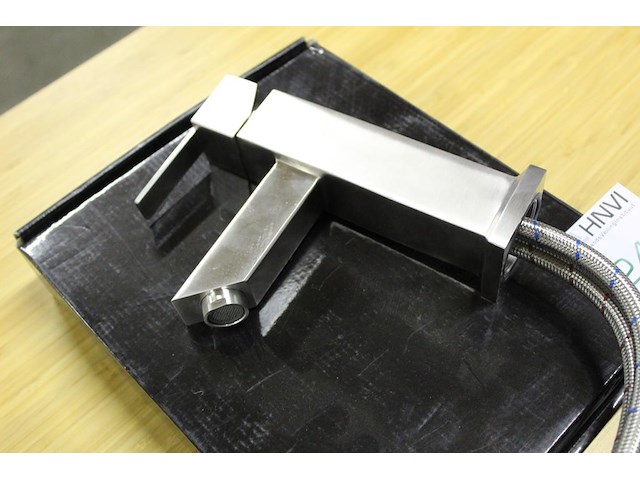Rvs wastafelkraan calipso 210 vierkant. hoogte kraan 21 cm. - afbeelding 2 van  2
