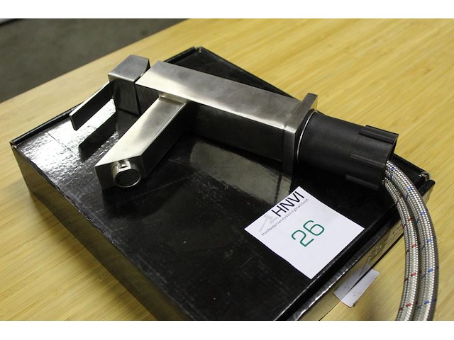 Rvs wastafelkraan calipso 210 vierkant. hoogte kraan 21 cm. - afbeelding 2 van  2