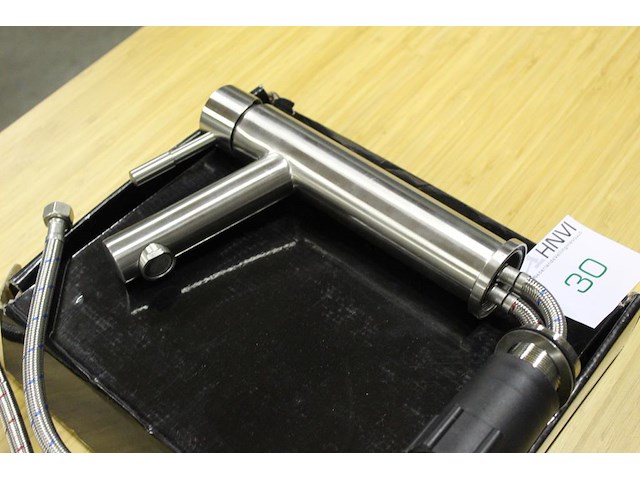 Rvs wastafelkraan clou 250 rond. hoogte kraan 25 cm. - afbeelding 2 van  2