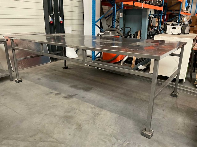 Rvs werk- / sorteertafel (2900x1400x950mm) - afbeelding 2 van  5