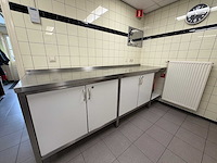 Rvs werkbank met volkern deuren - afbeelding 2 van  2