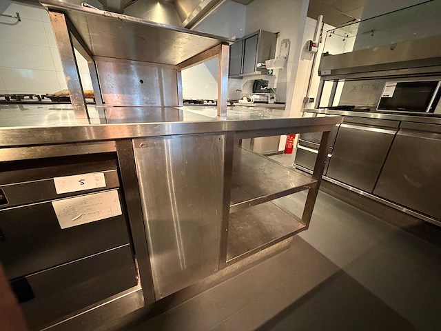 Rvs werkbank - afbeelding 3 van  5