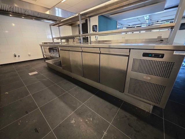 Rvs werkeiland met 2 x ilsa - tmmg3012 koelwerkbank en rvs opzetbrug - afbeelding 4 van  7