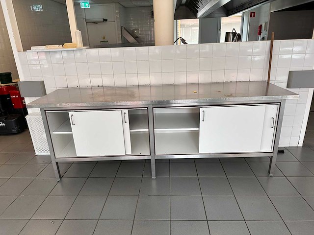 Rvs werktafel 250cm - afbeelding 2 van  4