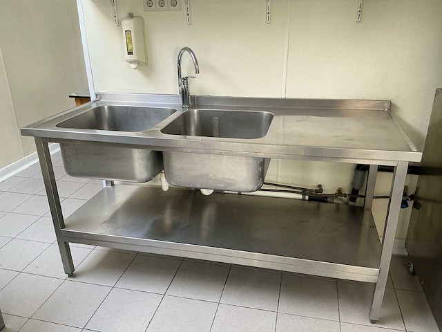 Rvs werktafel en rvs dubbele spoelbak – horeca-uitvoering - afbeelding 1 van  7