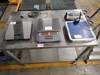 Rvs werktafel met 3x weegschaal - afbeelding 2 van  6