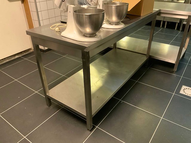 Rvs werktafel met blikopener - afbeelding 2 van  3