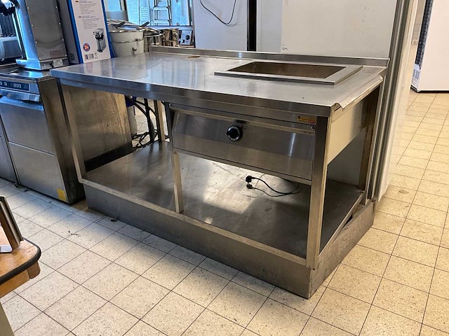 Rvs werktafel met ingebouwde au bain-marie - afbeelding 1 van  8