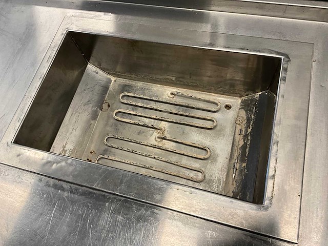 Rvs werktafel met ingebouwde au bain-marie - afbeelding 5 van  9