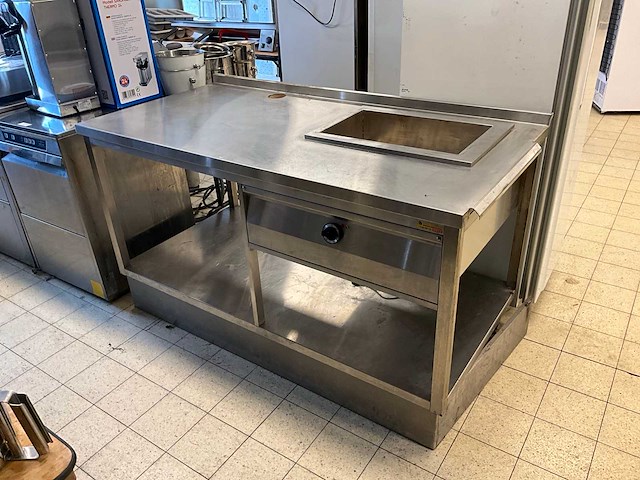 Rvs werktafel met ingebouwde au bain-marie - afbeelding 2 van  6