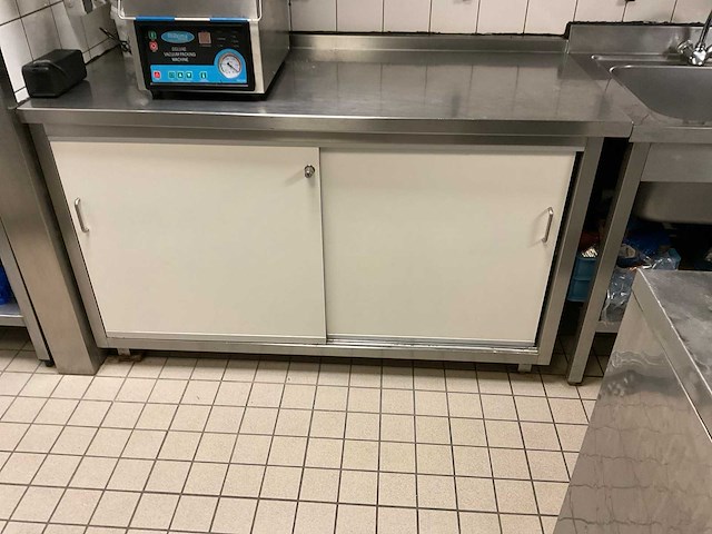 Rvs werktafel met kast - afbeelding 1 van  1