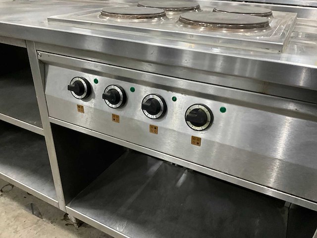 Rvs werktafel met kookplaat - afbeelding 4 van  8