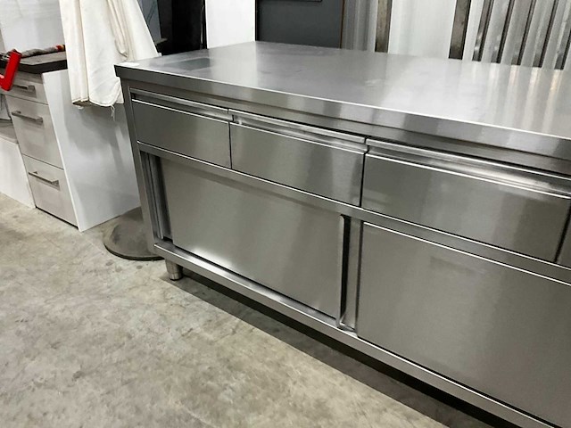 Rvs werktafel met onderkasten - afbeelding 3 van  6