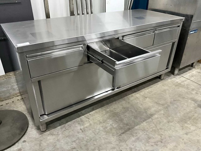 Rvs werktafel met onderkasten - afbeelding 3 van  3