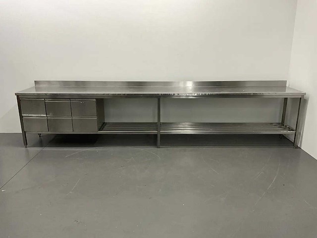 Rvs werktafel met spatrand en lades (450 cm) - afbeelding 1 van  4