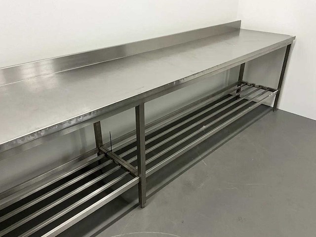 Rvs werktafel met spatrand en lades (450 cm) - afbeelding 3 van  4