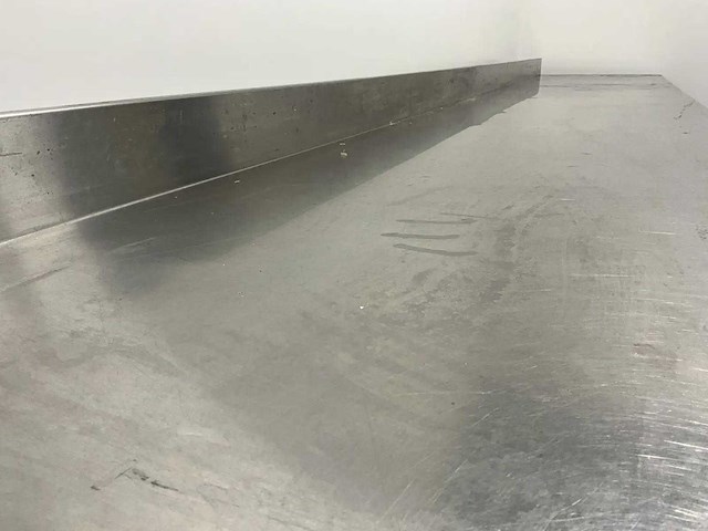 Rvs werktafel met spatrand - afbeelding 7 van  7