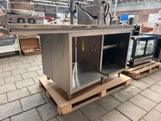 Rvs werktafel met spoelbak en kraan - afbeelding 6 van  7