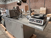 Rvs werktafel met spoelbak en kraan - afbeelding 3 van  7