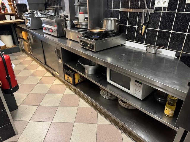 Rvs werktafel met warmhoudkast - afbeelding 1 van  8