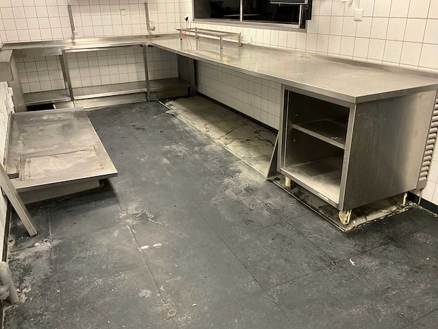 Rvs werktafel met werkblad - afbeelding 1 van  4