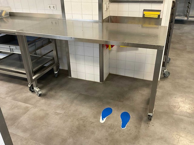 Rvs werktafel verrijdbaar - afbeelding 1 van  1