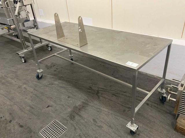Rvs werktafel verrijdbaar - afbeelding 2 van  3
