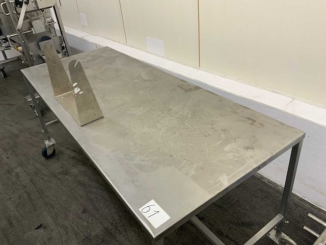 Rvs werktafel verrijdbaar - afbeelding 3 van  3