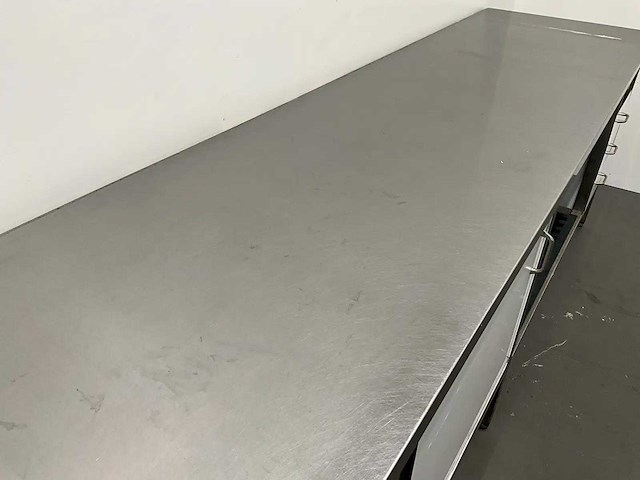Rvs werktafel - afbeelding 8 van  8