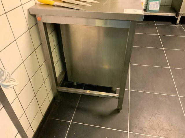 Rvs werktafel - afbeelding 2 van  3