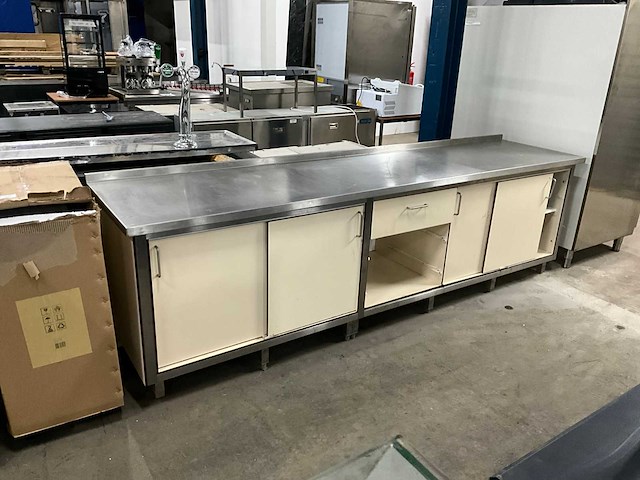 Rvs werktafel - afbeelding 1 van  5