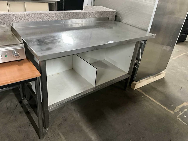 Rvs werktafel - afbeelding 1 van  5