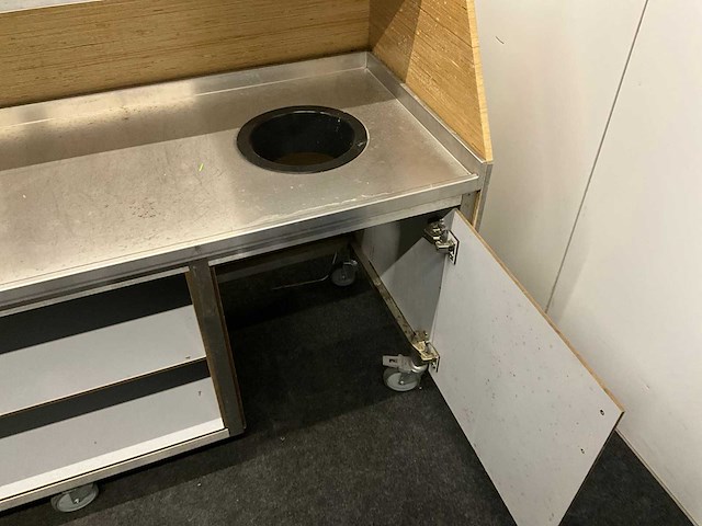 Rvs werktafel - afbeelding 2 van  10