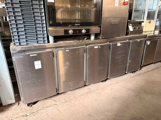 Rvs werktafel - afbeelding 1 van  5