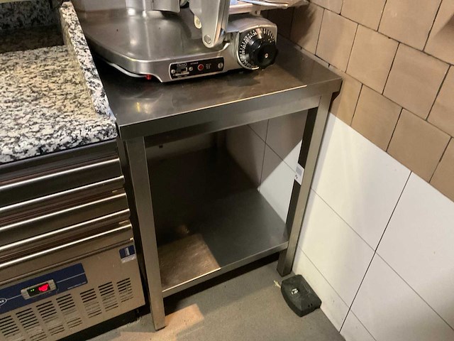Rvs werktafel - afbeelding 1 van  1
