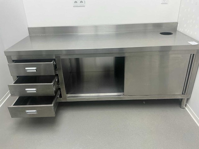 Rvs werktafel - afbeelding 3 van  4