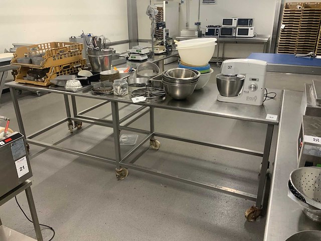 Rvs werktafel - afbeelding 1 van  1