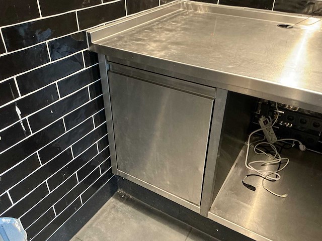 Rvs werktafel - afbeelding 2 van  2