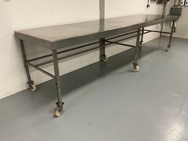 Rvs werktafel - afbeelding 1 van  3