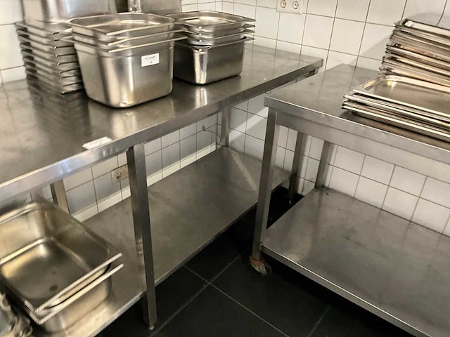 Rvs werktafel - afbeelding 2 van  7